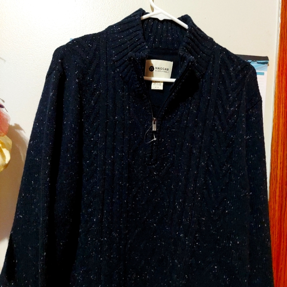 Men's Haggar Sweater size Large